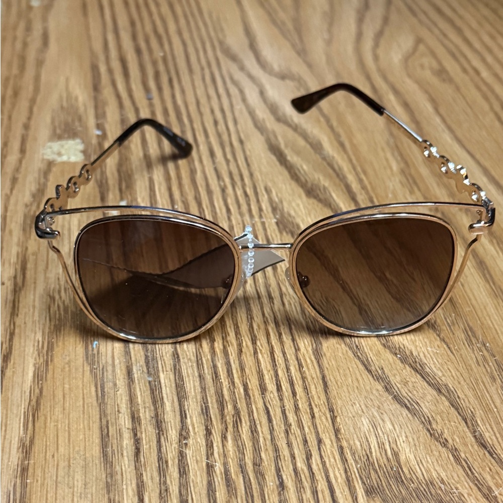 Guess GF0343 32F Gold Tortoise
Cat-Eye Metal Sunglasses Frame 53-
17-135 GF0343